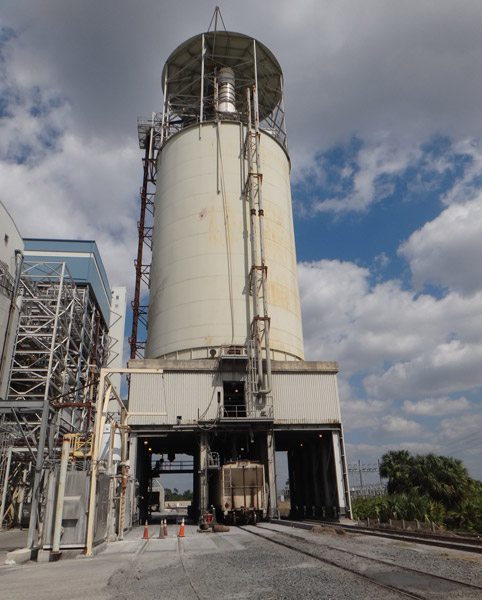 Fly ash silo