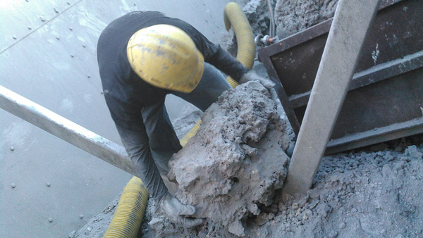 Silo cleaning